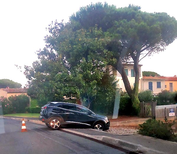 Plouf ou presque  PORT GRIMAUD