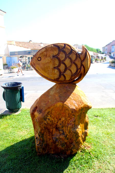 sculpture du poisson de Port Grimaud...