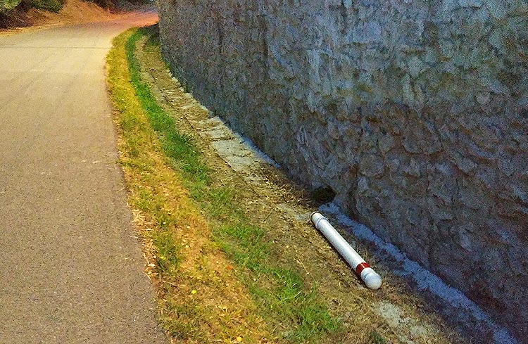 quille enleve sur la piste cyclable 