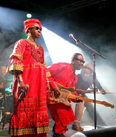 Amadou et Mariam en concert a PORT GRIMAUD