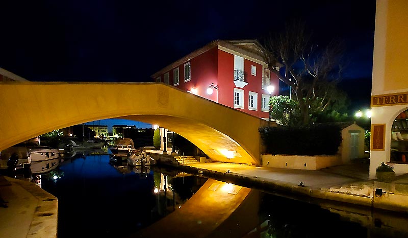 Port Grimaud le matin 