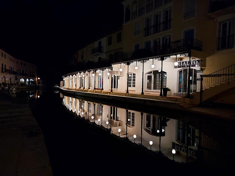 Port Grimaud le matin 