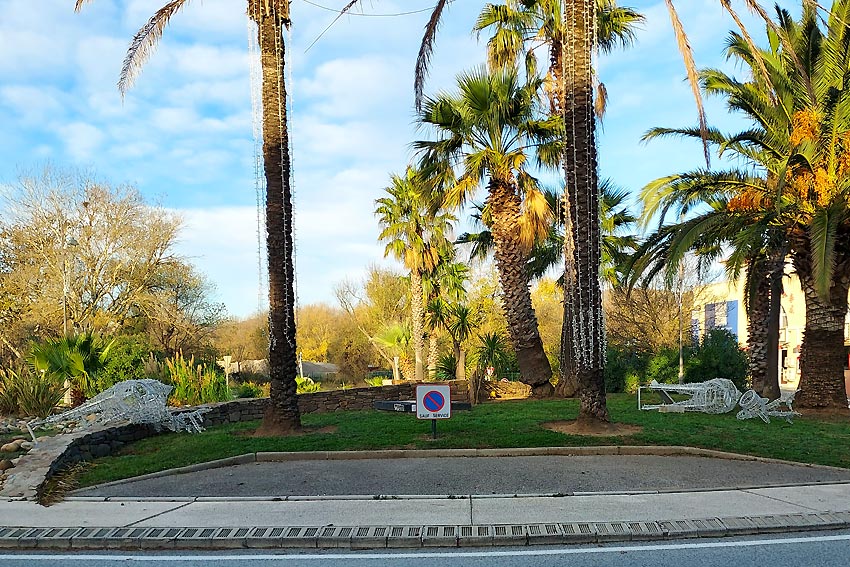 Dcos au sol  PORT GRIMAUD