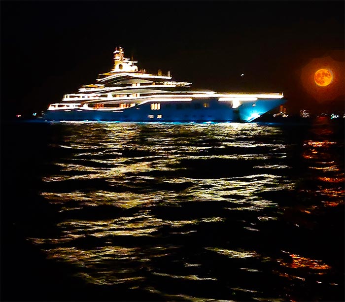 Pleine lune  St Tropez