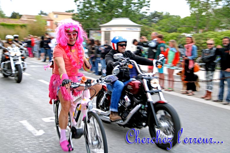 Parade Harley Davidson a port grimaud