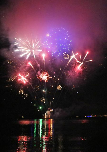 feux d'artifice a PORT GRIMAUD