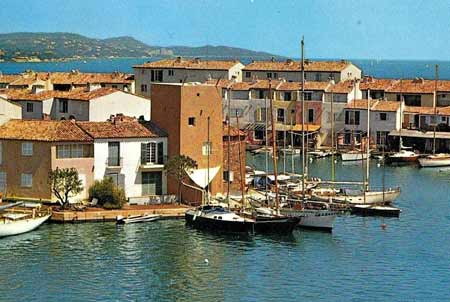 la tour port grimaud